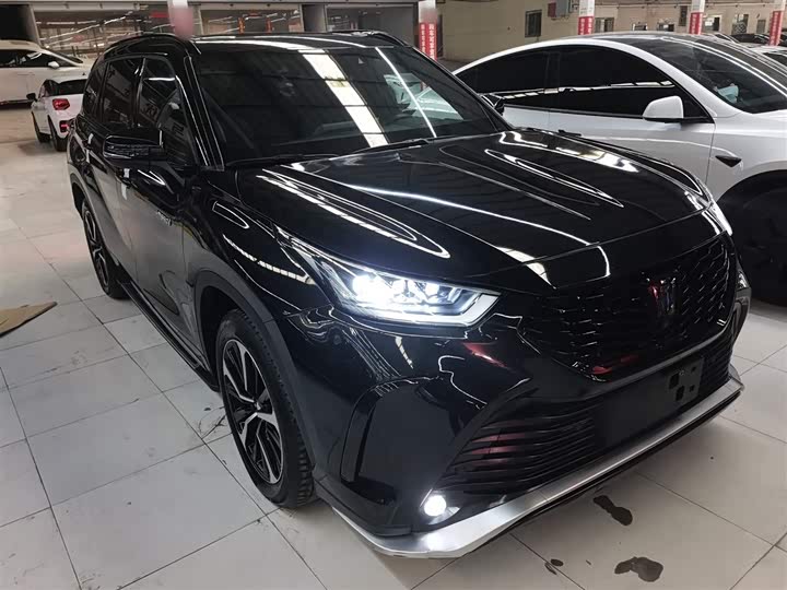 Фото 4 - Toyota Crown Kluger