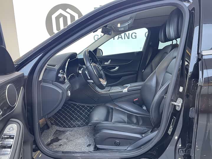 Фото 5 - Mercedes-Benz C-Class