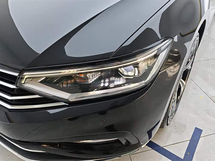 Фото 5 - Volkswagen Magotan