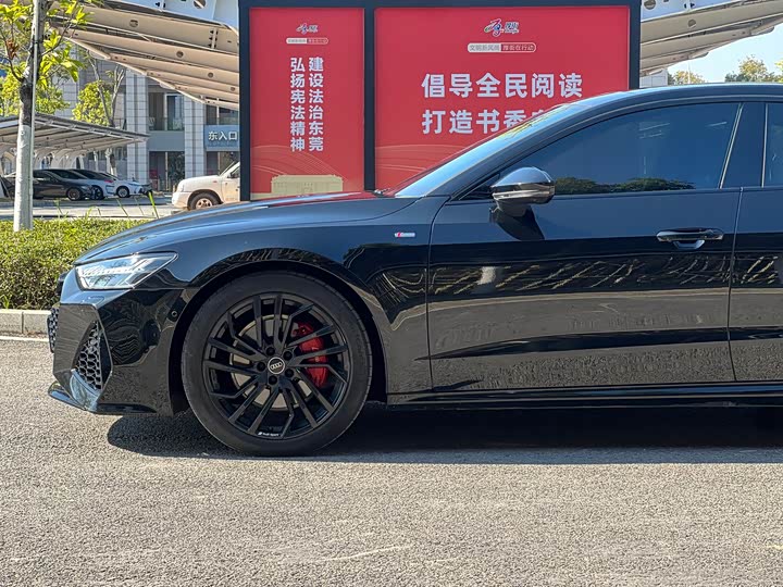 Фото 5 - Audi A7