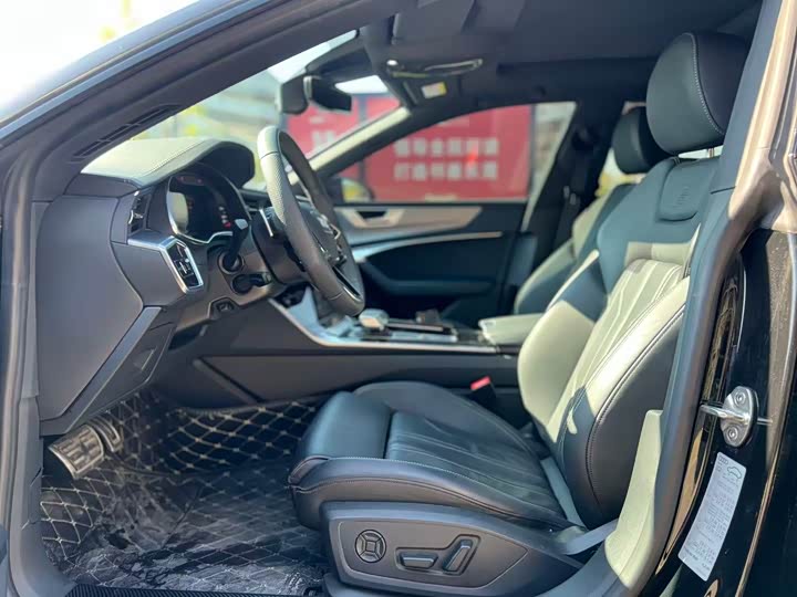 Фото 7 - Audi A7