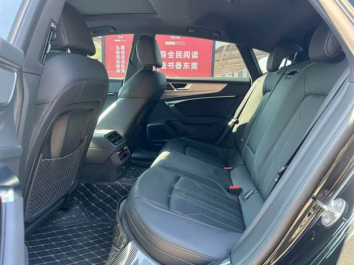 Фото 8 - Audi A7