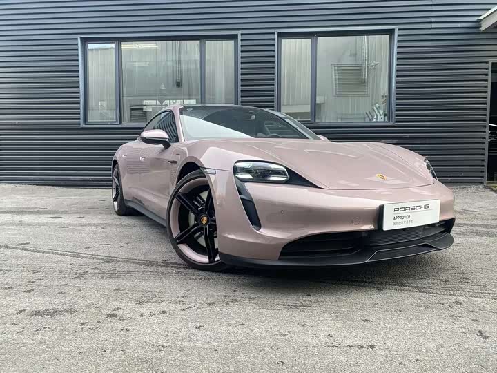 Фото 3 - Porsche Taycan