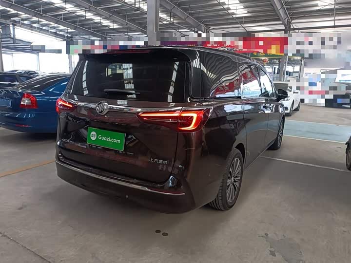 Фото 7 - Buick GL8 ES