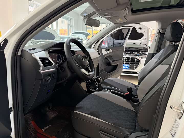 Фото 8 - Volkswagen Tacqua