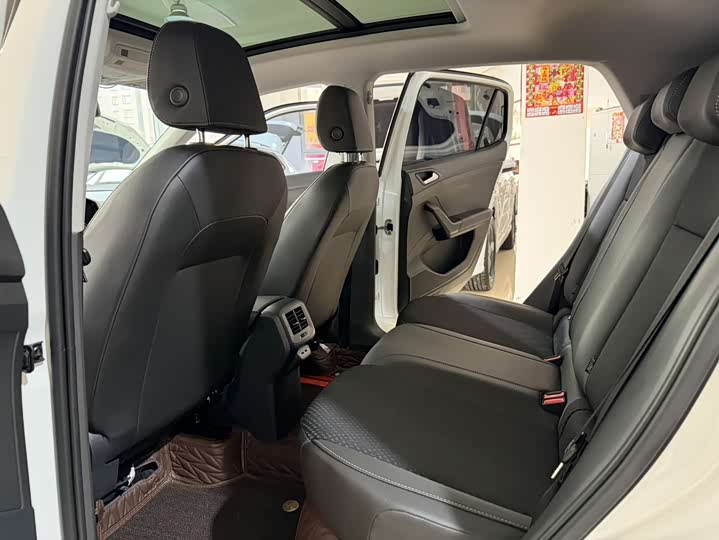 Фото 9 - Volkswagen Tacqua