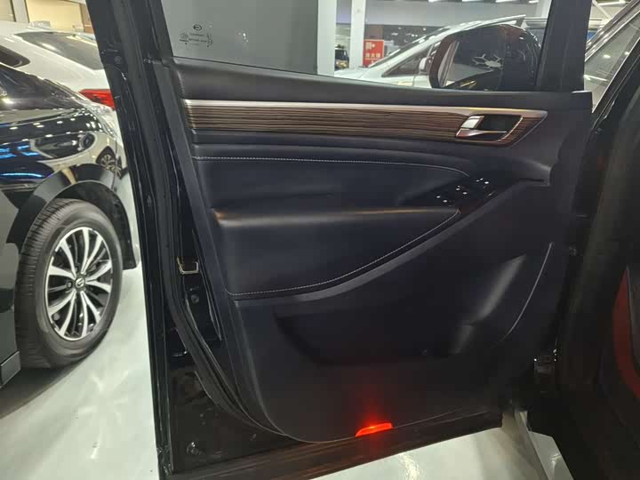 Фото 5 - GAC Trumpchi M8