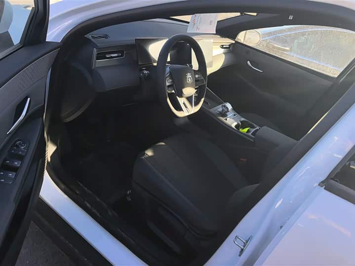 Фото 9 - BYD Qin Plus