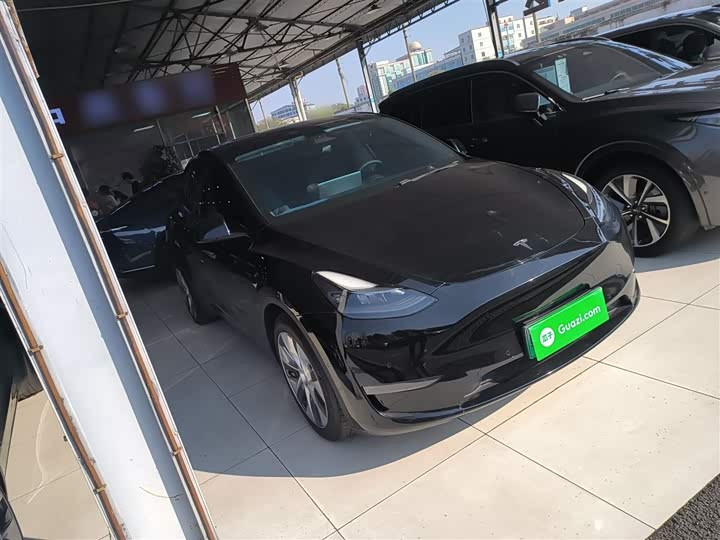 Фото 4 - Tesla Model Y