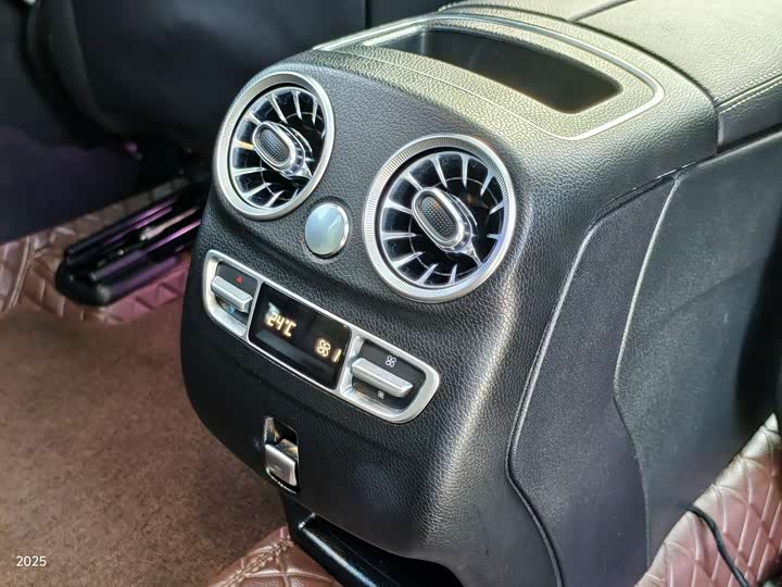 Фото 8 - Mercedes-Benz GLC-Class