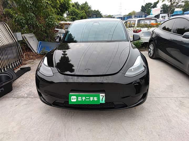 Фото 3 - Tesla Model Y