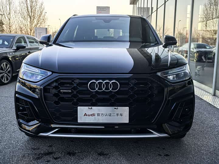 Фото 2 - Audi Q5L