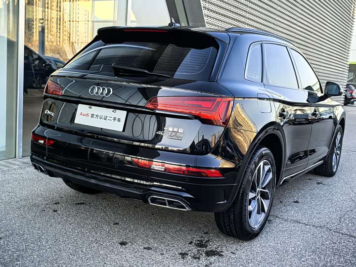 Фото 5 - Audi Q5L