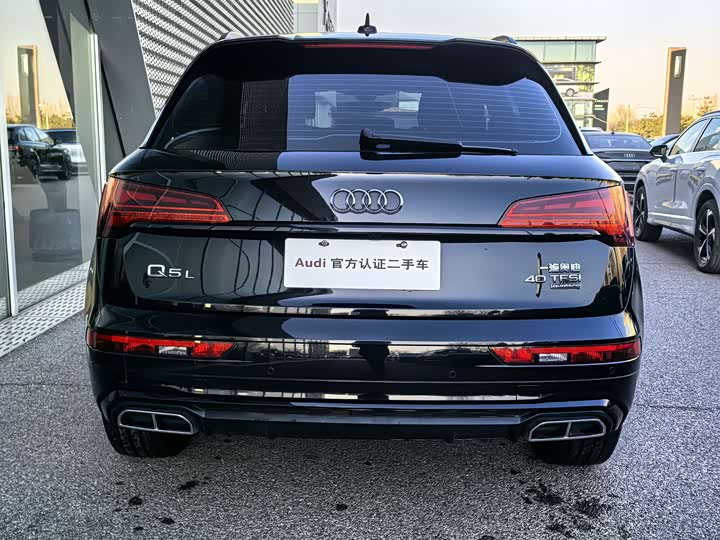 Фото 6 - Audi Q5L