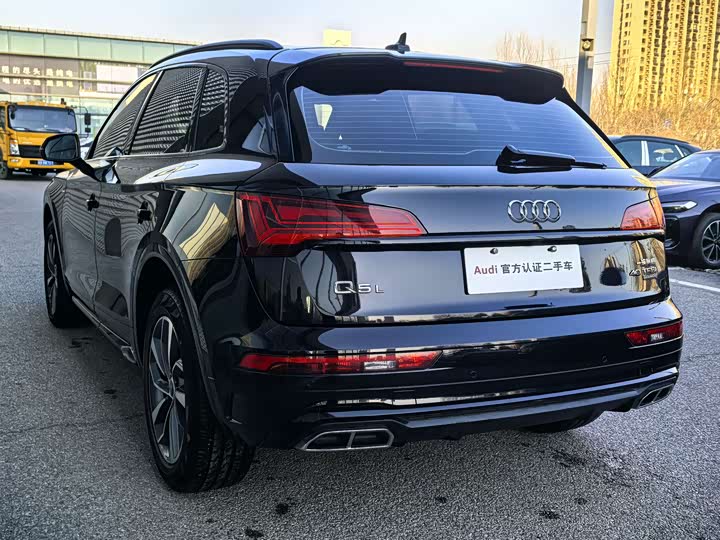 Фото 7 - Audi Q5L