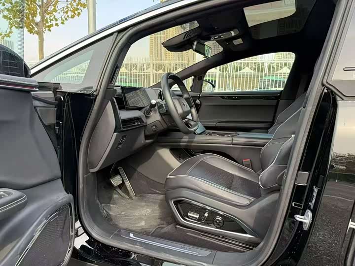 Фото 4 - HiPhi X