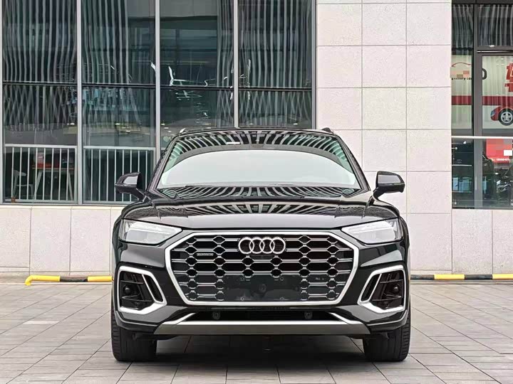 Фото 3 - Audi Q5L