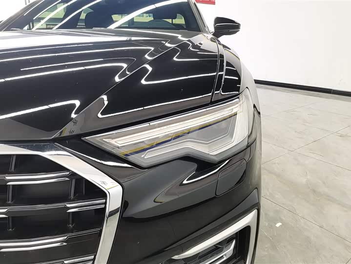 Фото 5 - Audi A6L