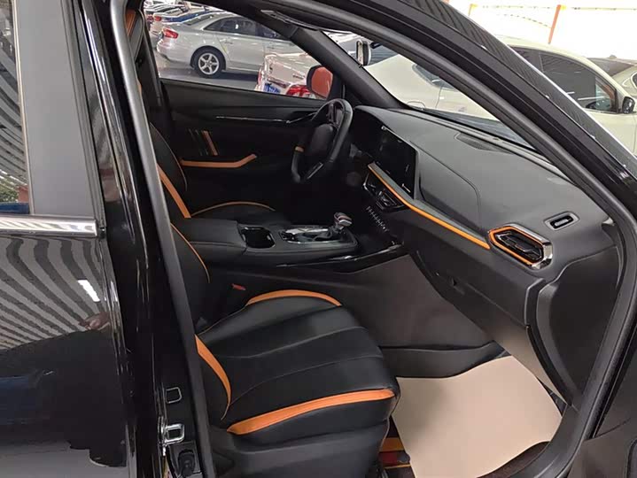 Фото 8 - Changan Oshan X5