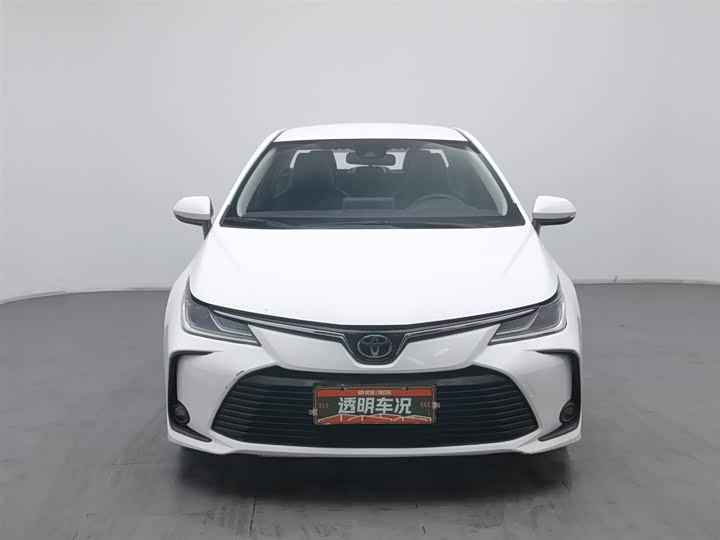 Фото 3 - Toyota Corolla