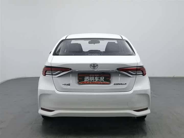 Фото 4 - Toyota Corolla