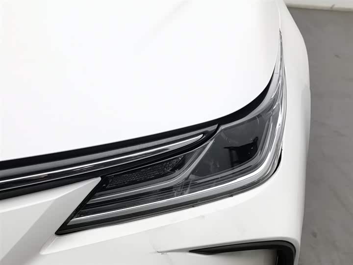 Фото 7 - Toyota Corolla