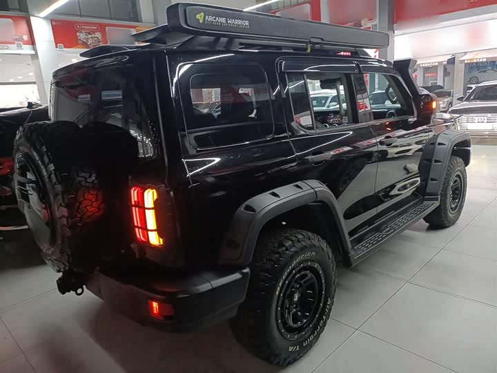 Фото 7 - Tank 300