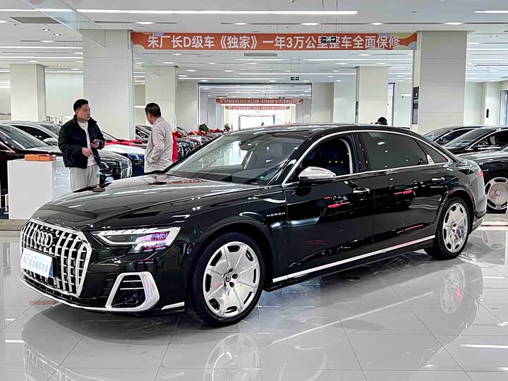 Фото 1 - Audi A8