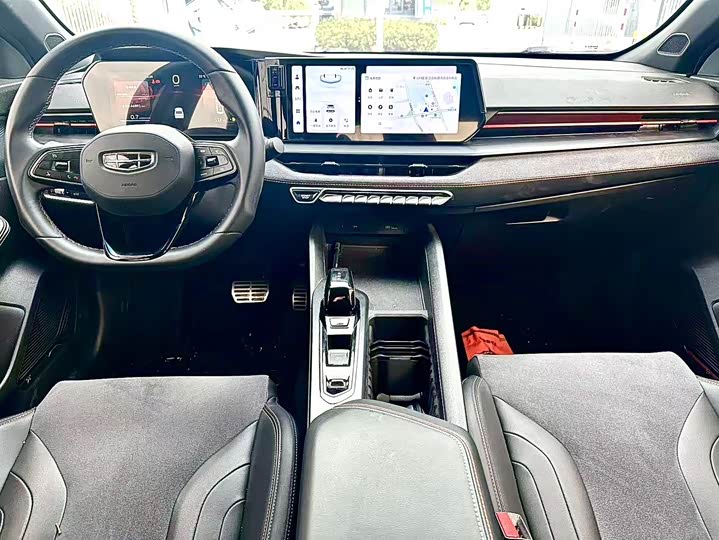 Фото 4 - Geely Binrui