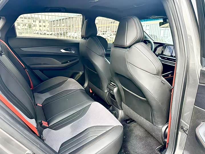 Фото 8 - Geely Binrui