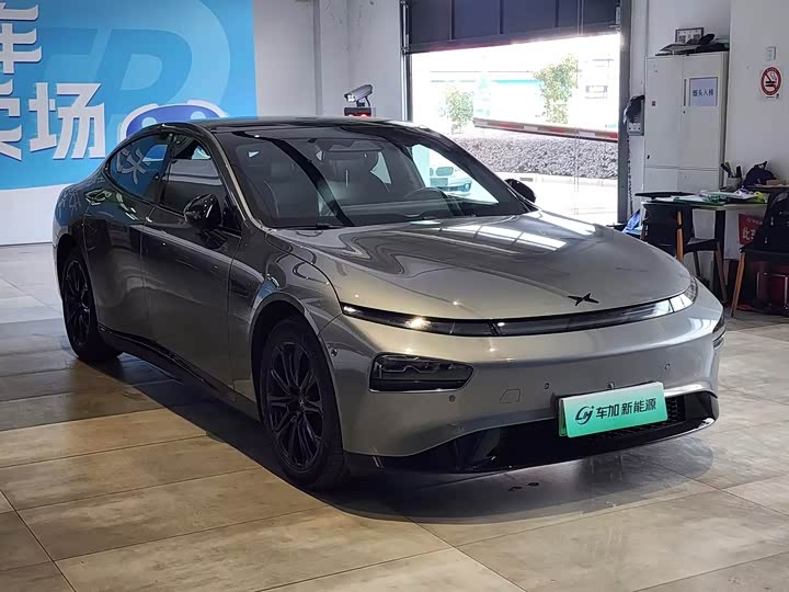 Фото 3 - XPeng P7