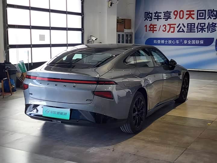 Фото 7 - XPeng P7