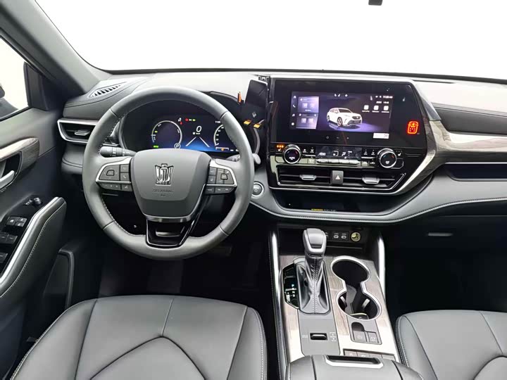 Фото 7 - Toyota Crown Kluger