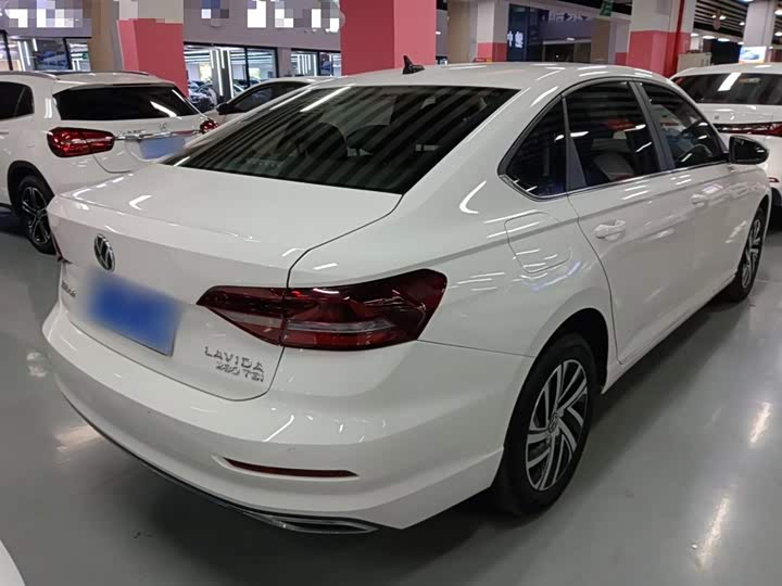 Фото 7 - Volkswagen Lavida