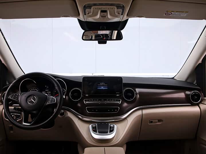 Фото 5 - Mercedes-Benz V-Class