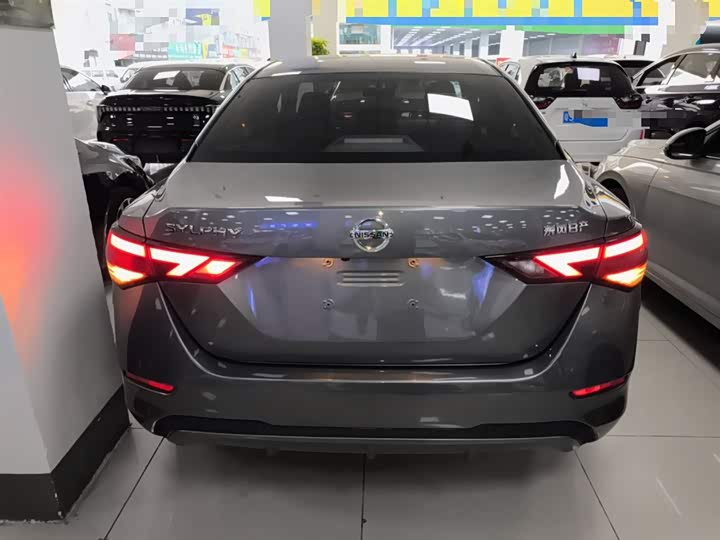 Фото 6 - Nissan Sylphy