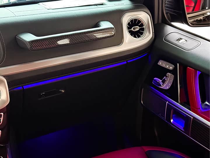 Фото 7 - Mercedes-Benz G-Class AMG