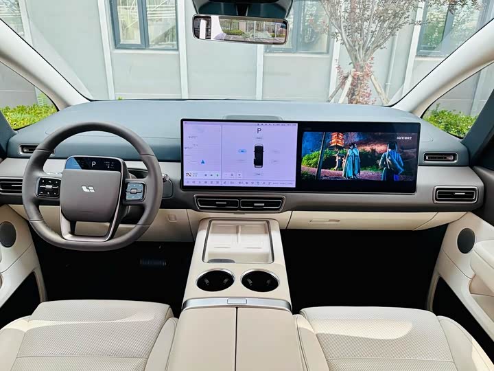 Фото 8 - LiXiang Mega