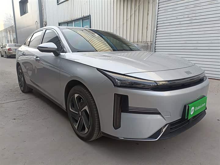 Фото 4 - Geely Galaxy L6