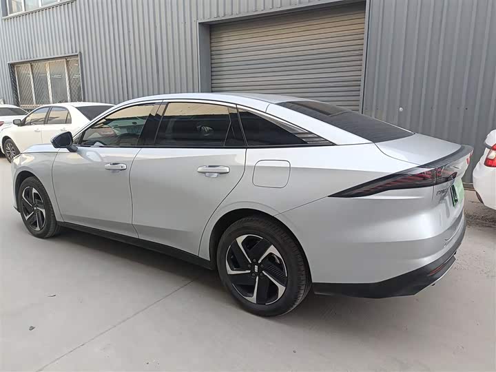 Фото 5 - Geely Galaxy L6