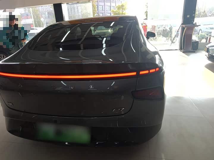 Фото 6 - XPeng P7