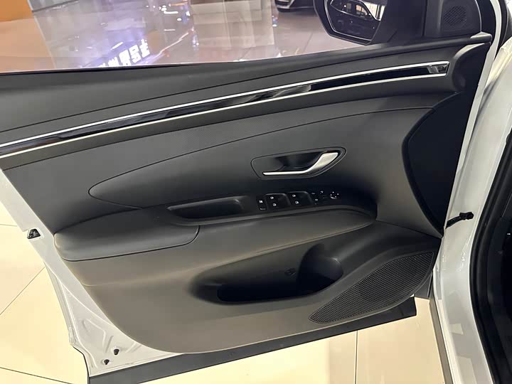 Фото 6 - Hyundai Tucson L