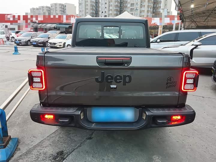 Фото 6 - Jeep Gladiator