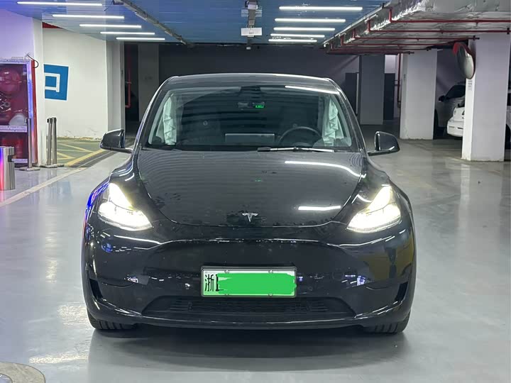 Фото 2 - Tesla Model Y