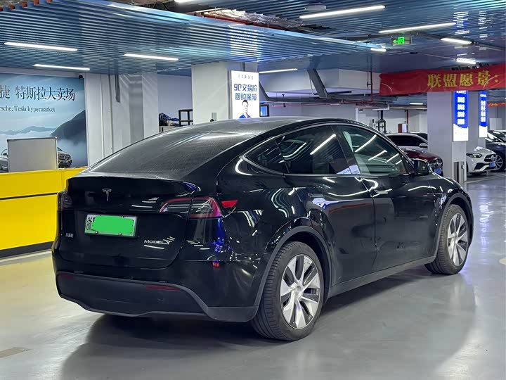 Фото 5 - Tesla Model Y