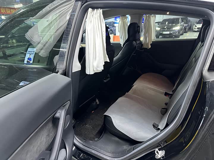 Фото 8 - Tesla Model Y