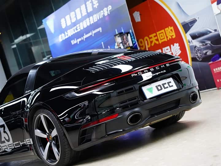 Фото 3 - Porsche 911