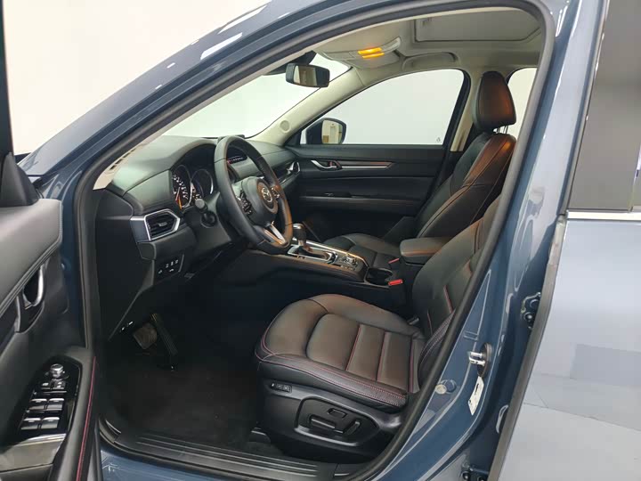 Фото 8 - Mazda CX-5