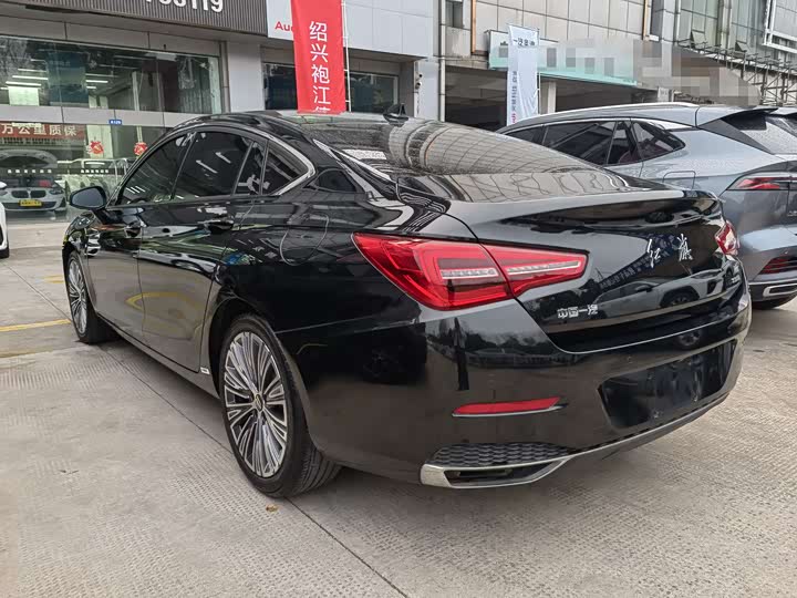 Фото 5 - Hongqi H5