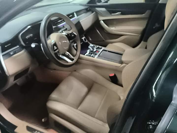 Фото 9 - Jaguar XF L